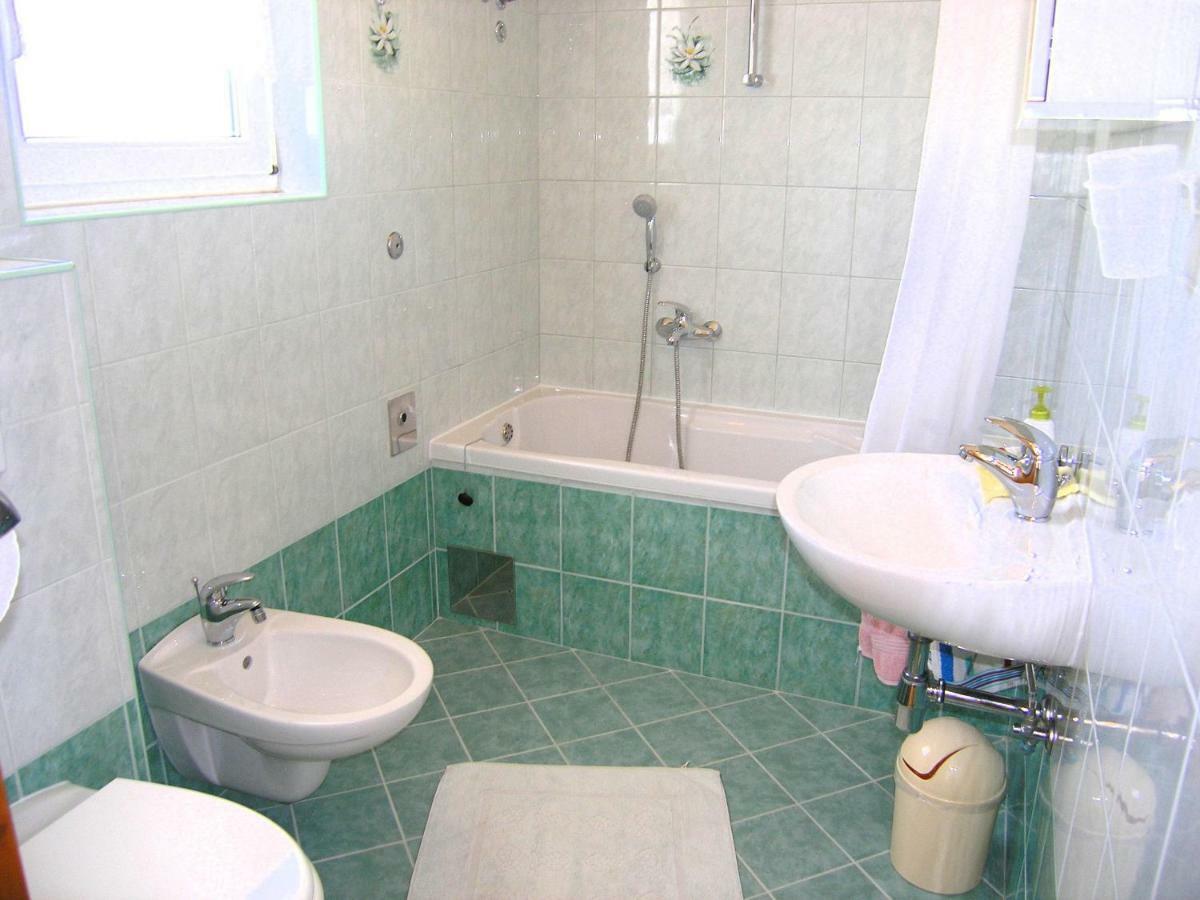 Apartament Apartman Juric Krk Town Zewnętrze zdjęcie