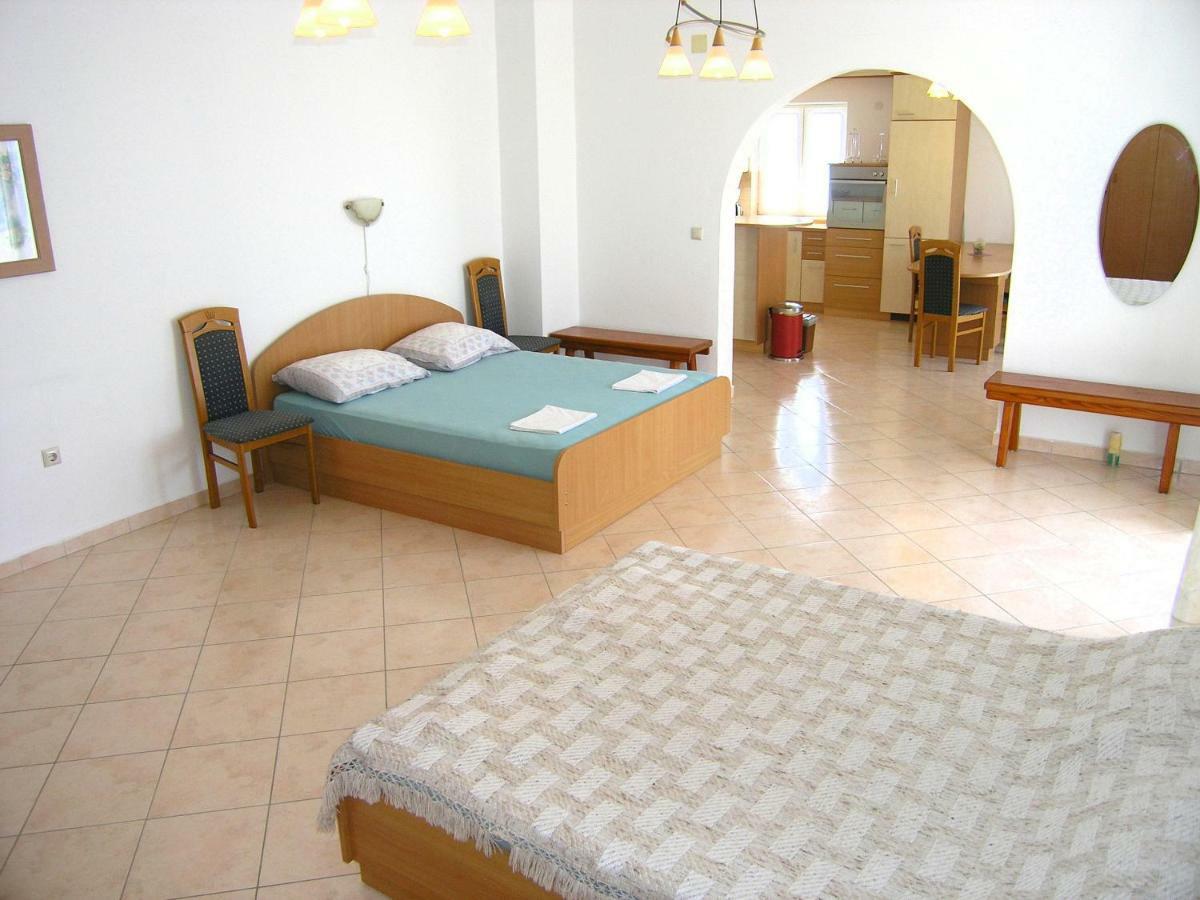 Apartament Apartman Juric Krk Town Zewnętrze zdjęcie